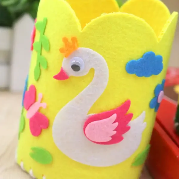Non-woven Fabric Pen Holder Children's handmade DIY Hand Sewing Non-woven Pen Holder - Image 3